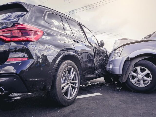 Wypadek komunikacyjny – jakich świadczeń można domagać się od ubezpieczyciela?
